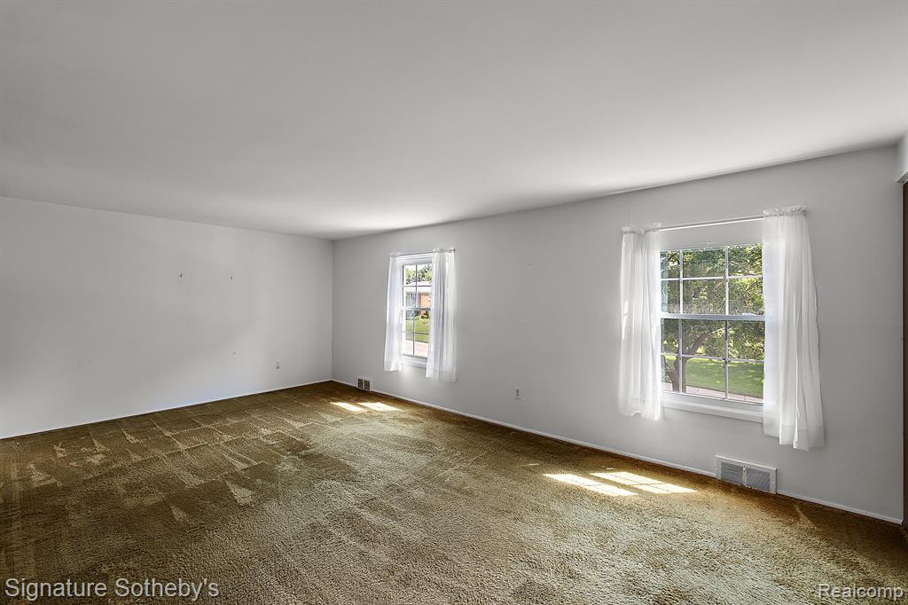 4054 ANTIQUE Lane, Bloomfield Hills, MI 48302 — Photo 29