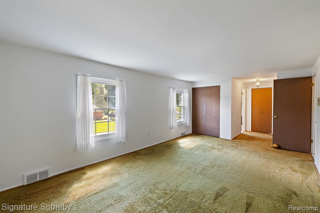 4054 ANTIQUE Lane, Bloomfield Hills, MI 48302 — Photo 32