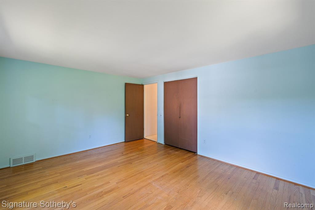 4054 ANTIQUE Lane, Bloomfield Hills, MI 48302 — Photo 36