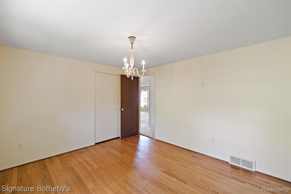 4054 ANTIQUE Lane, Bloomfield Hills, MI 48302 — Photo 41