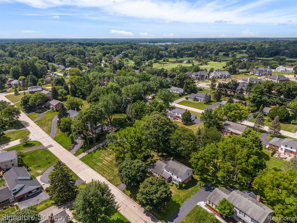 4054 ANTIQUE Lane, Bloomfield Hills, MI 48302 — Photo 51