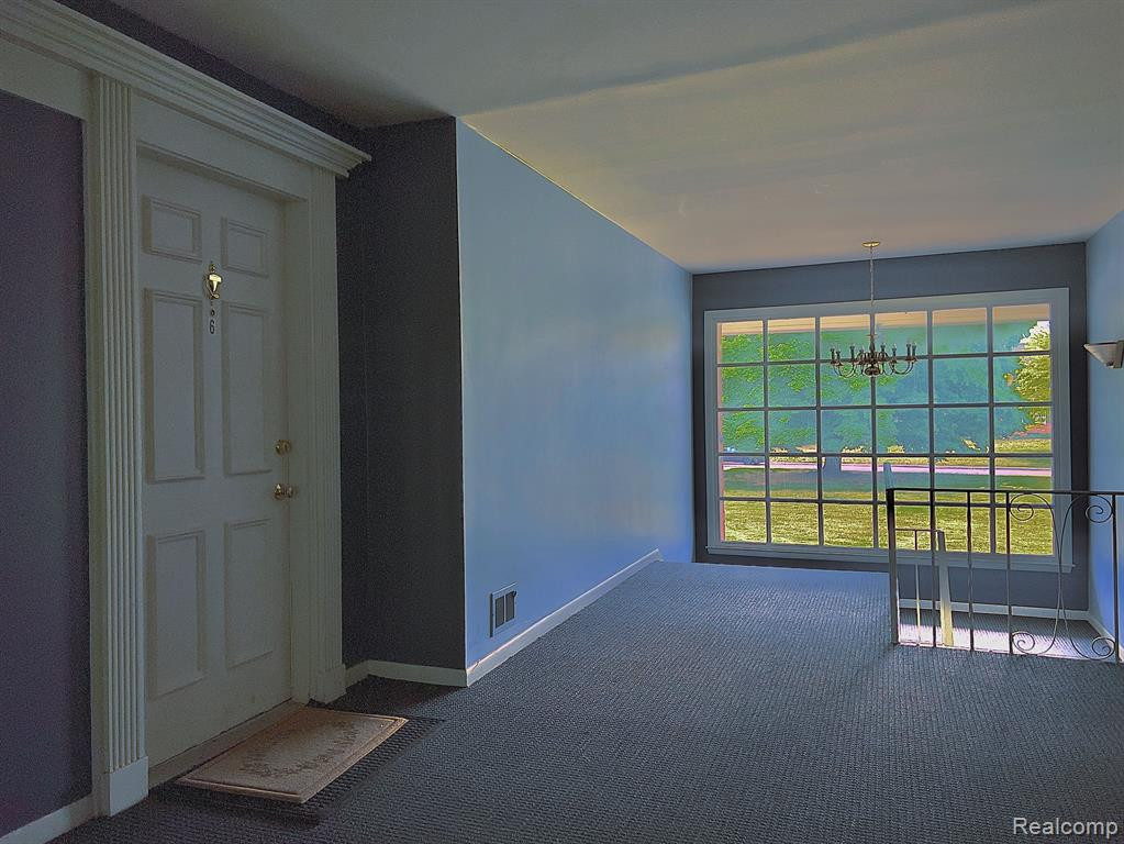 448 FOX HILLS Drive S, 6, Bloomfield Hills, MI 48304 — Photo 6