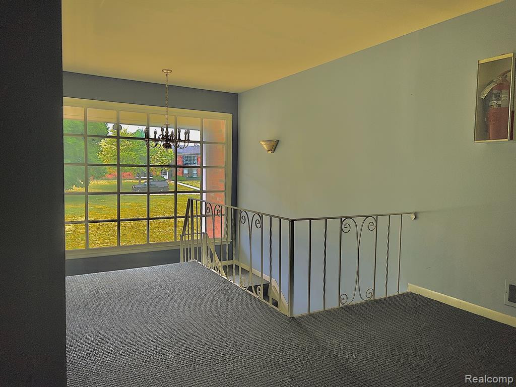 448 FOX HILLS Drive S, 6, Bloomfield Hills, MI 48304 — Photo 7