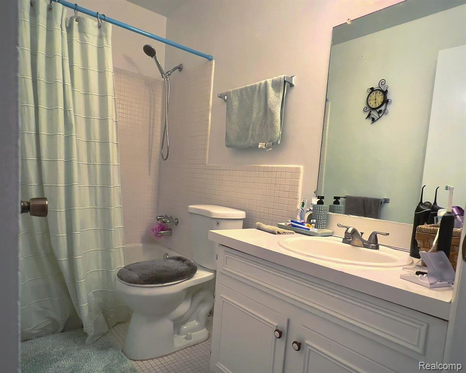 448 FOX HILLS Drive S, 6, Bloomfield Hills, MI 48304 — Photo 17