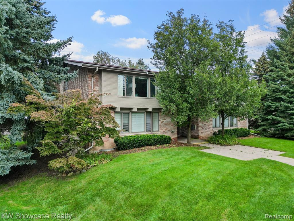 369 CONCORD Place, 4, Bloomfield Hills, MI 48304 — Photo 3