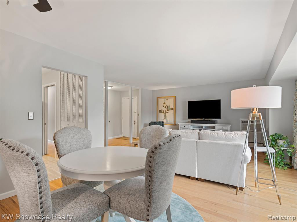 369 CONCORD Place, 4, Bloomfield Hills, MI 48304 — Photo 13