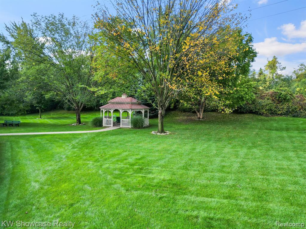 369 CONCORD Place, 4, Bloomfield Hills, MI 48304 — Photo 26