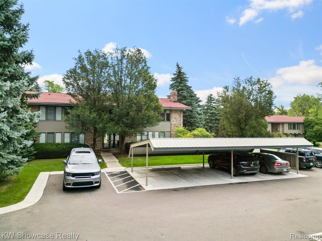 369 CONCORD Place, 4, Bloomfield Hills, MI 48304 — Photo 28