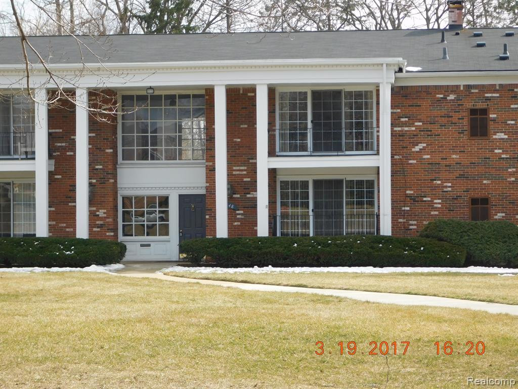 448 FOX HILLS Drive S, 5, Bloomfield Hills, MI 48304 — Photo 2