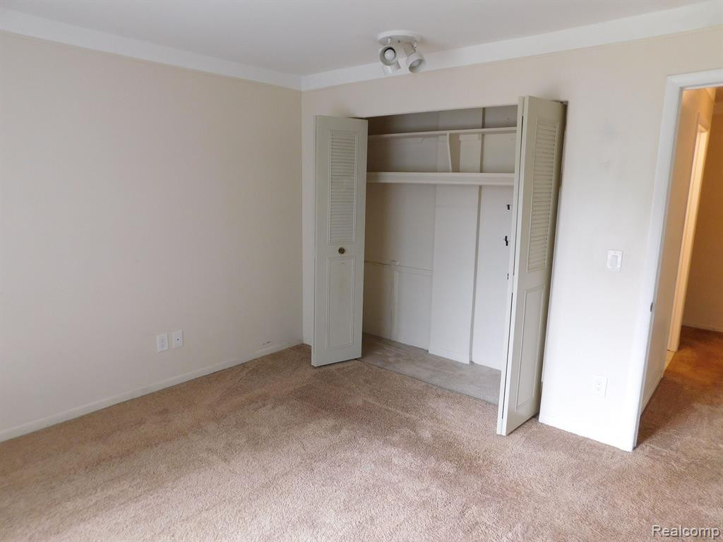 448 FOX HILLS Drive S, 5, Bloomfield Hills, MI 48304 — Photo 30