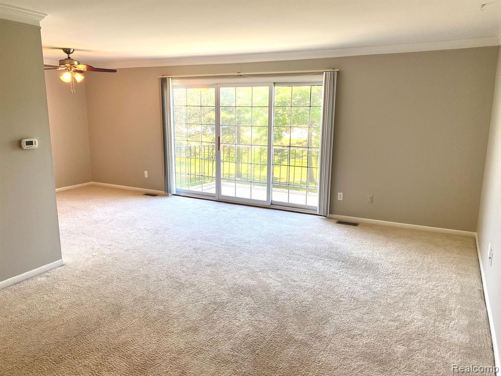 430 FOX HILLS Drive N, A-6, Bloomfield Hills, MI 48304 — Photo 5