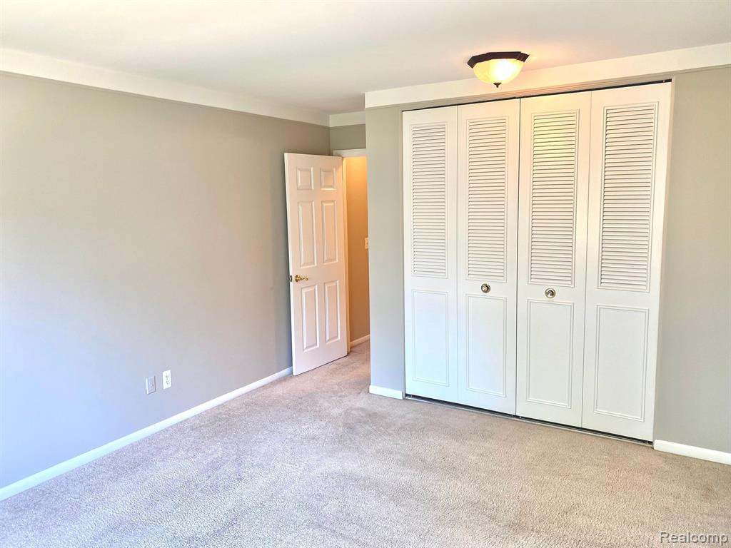 430 FOX HILLS Drive N, A-6, Bloomfield Hills, MI 48304 — Photo 19