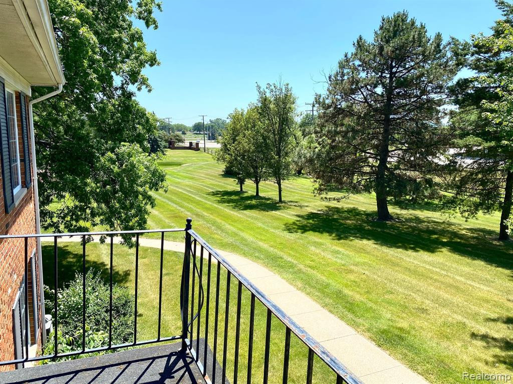 430 FOX HILLS Drive N, A-6, Bloomfield Hills, MI 48304 — Photo 21