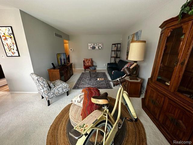 751 E FOX HILLS Drive, Bloomfield Hills, MI 48304 — Photo 19