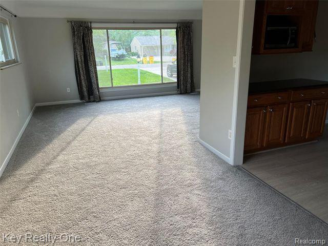 45662 CUSTER Avenue, Utica, MI 48317 — Photo 9