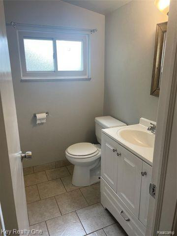 45662 CUSTER Avenue, Utica, MI 48317 — Photo 12