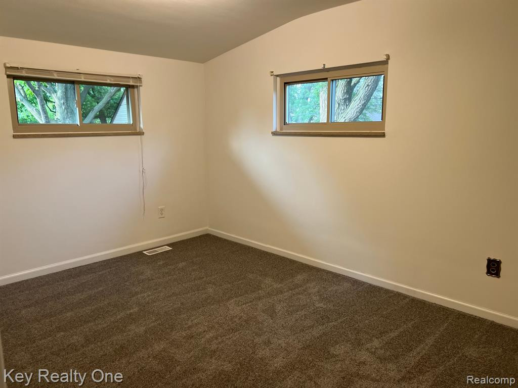 45662 CUSTER Avenue, Utica, MI 48317 — Photo 27