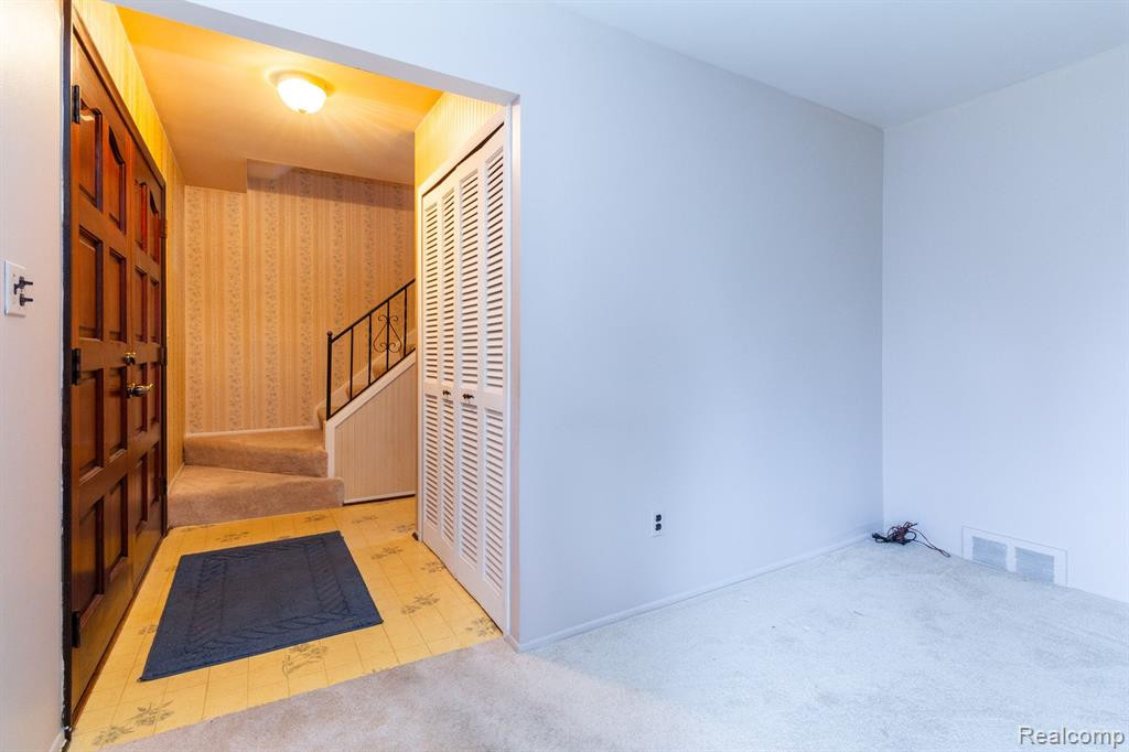 40420 MEADE POINT Drive, Sterling Heights, MI 48313 — Photo 8
