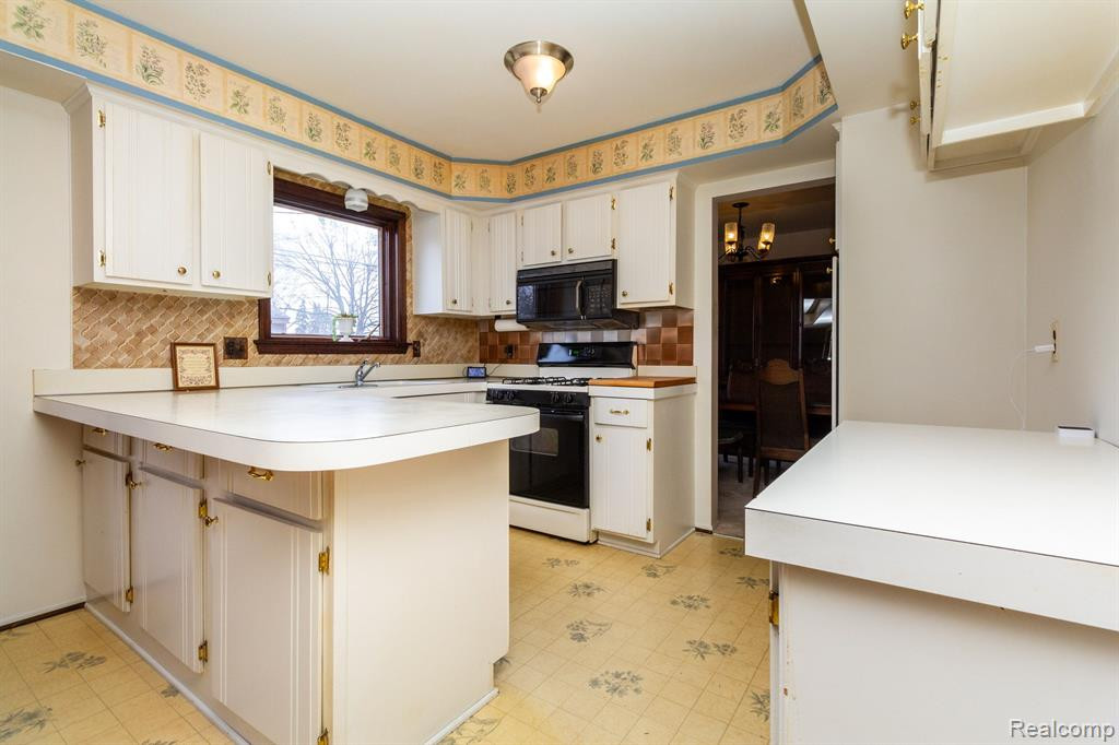 40420 MEADE POINT Drive, Sterling Heights, MI 48313 — Photo 14