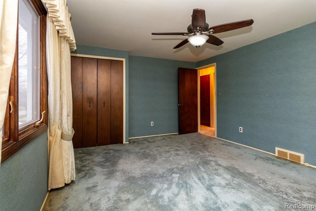40420 MEADE POINT Drive, Sterling Heights, MI 48313 — Photo 22