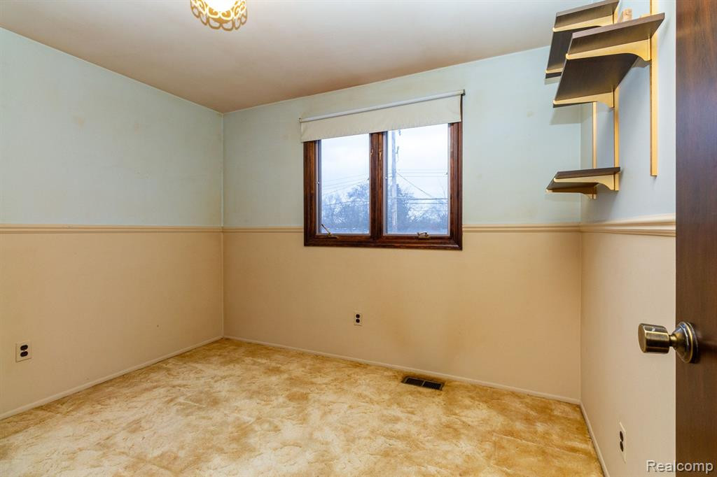 40420 MEADE POINT Drive, Sterling Heights, MI 48313 — Photo 27