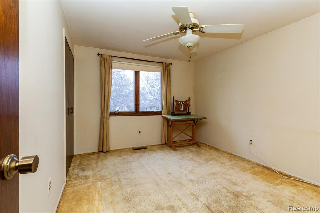 40420 MEADE POINT Drive, Sterling Heights, MI 48313 — Photo 29