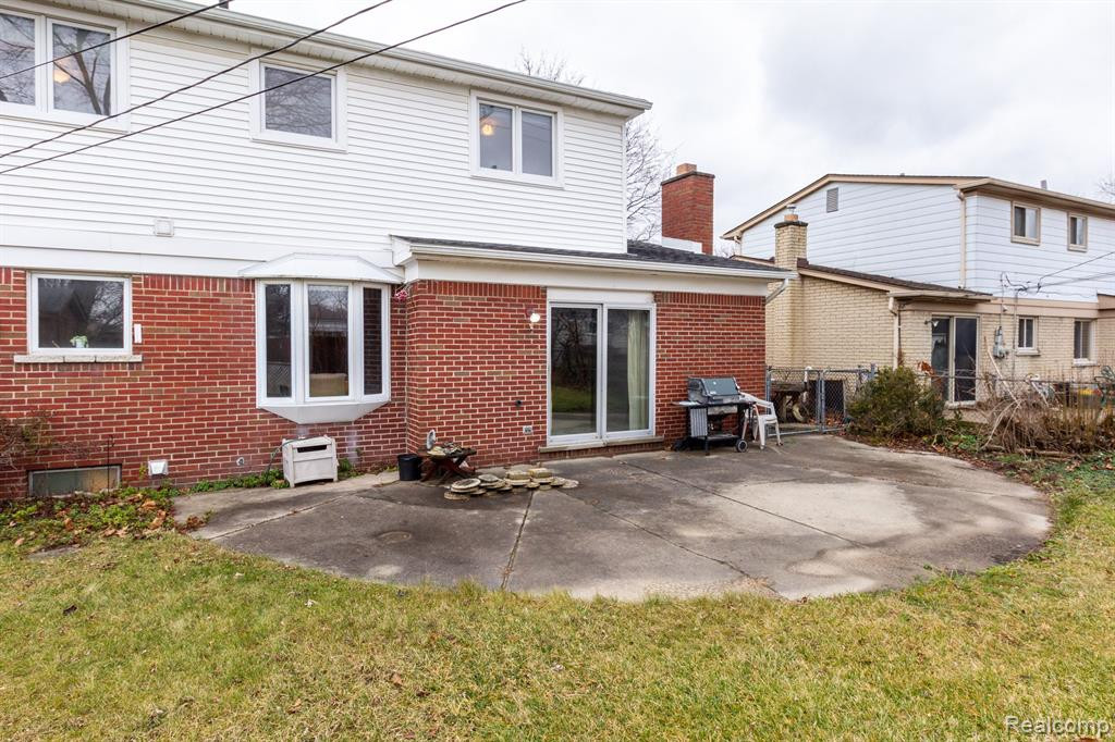 40420 MEADE POINT Drive, Sterling Heights, MI 48313 — Photo 40