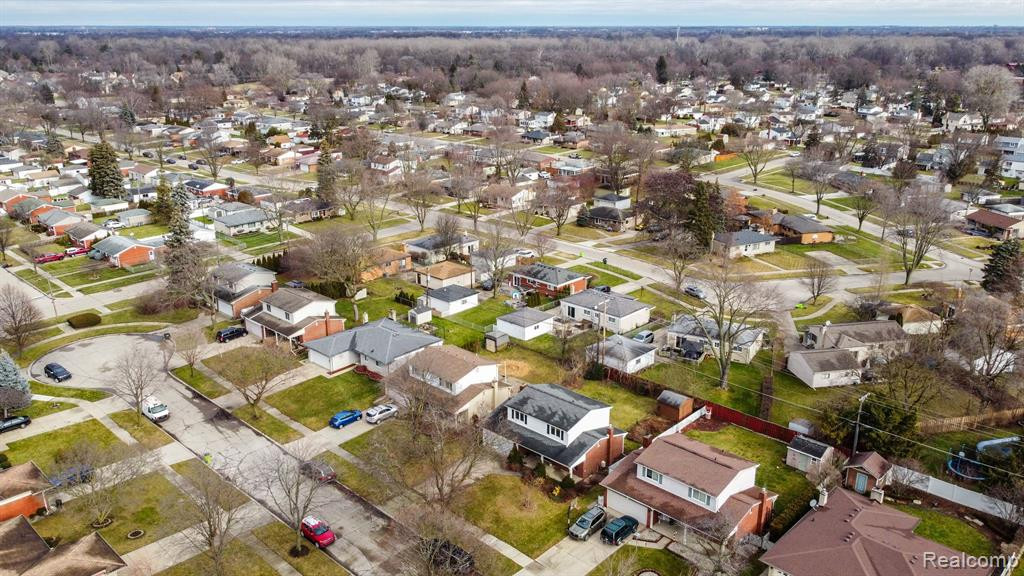 40420 MEADE POINT Drive, Sterling Heights, MI 48313 — Photo 46