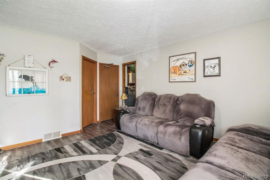 210 South Street, Ortonville, MI 48462 — Photo 12
