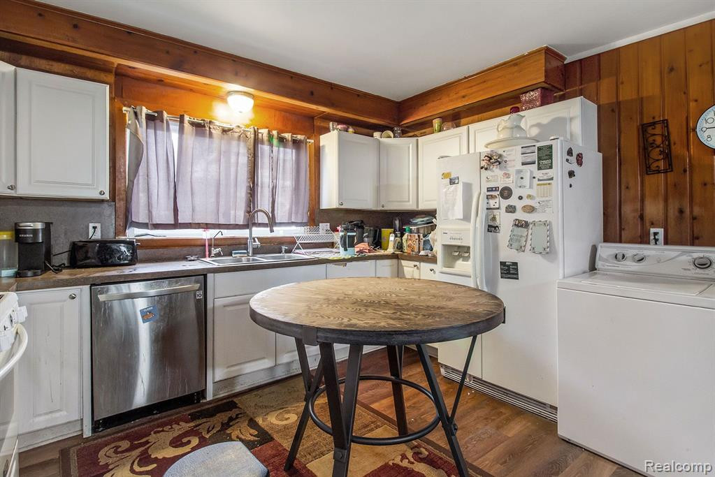210 South Street, Ortonville, MI 48462 — Photo 14