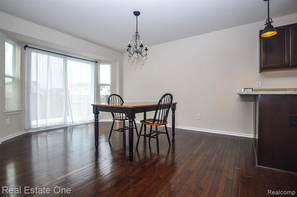 24867 VALLEYWOOD Drive, South Lyon, MI 48178 — Photo 7