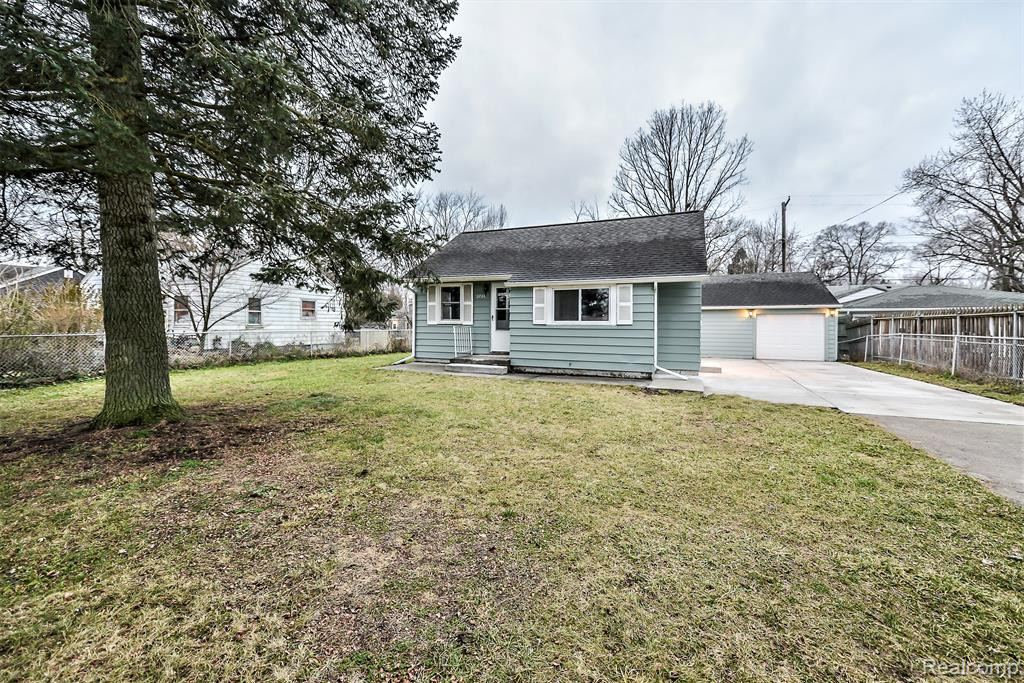 2726 FERNWOOD Avenue, Ann Arbor, MI 48104 — Photo 3