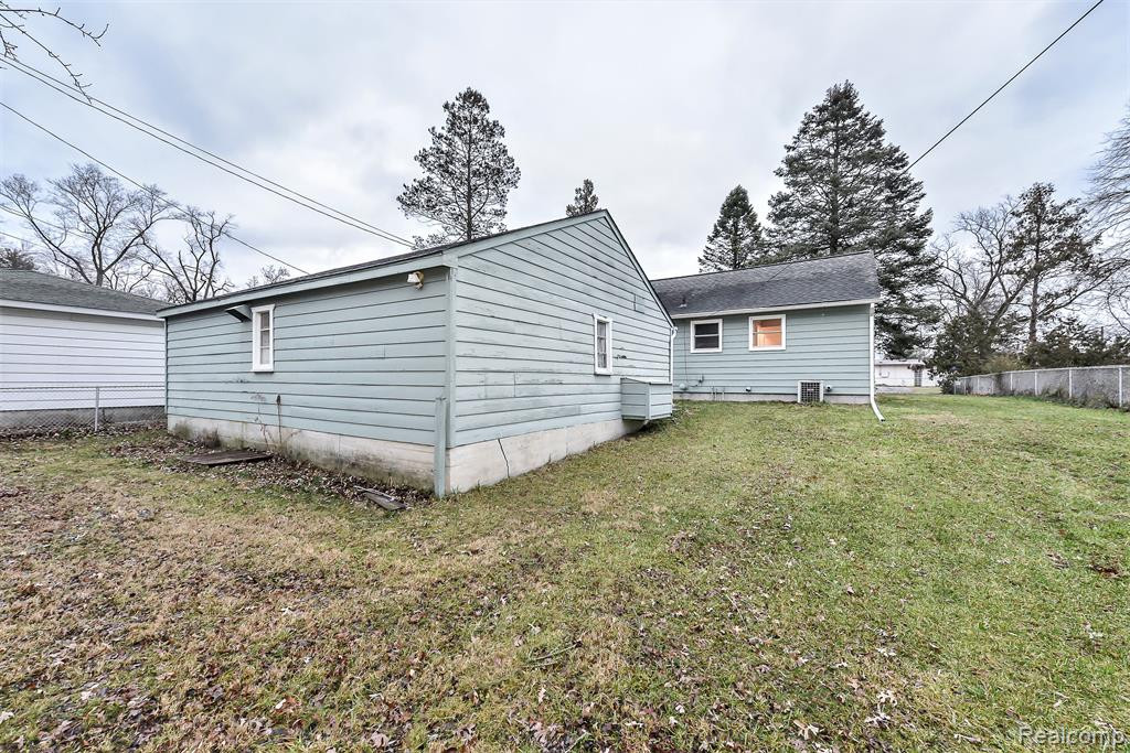 2726 FERNWOOD Avenue, Ann Arbor, MI 48104 — Photo 9
