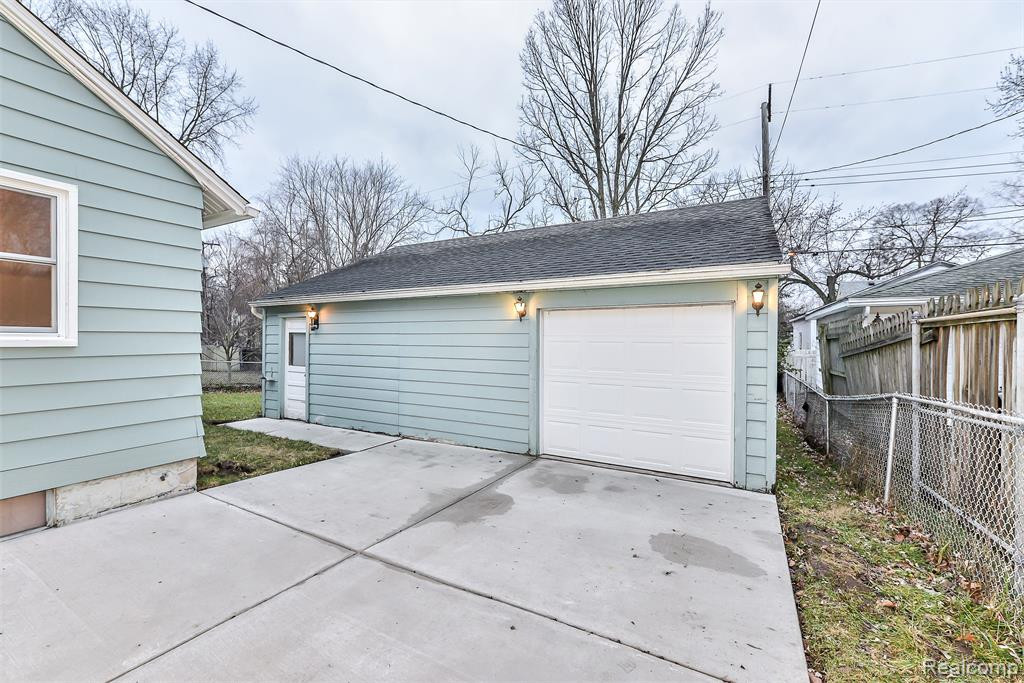 2726 FERNWOOD Avenue, Ann Arbor, MI 48104 — Photo 11