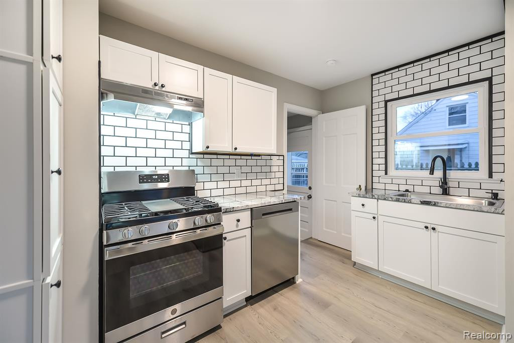 2726 FERNWOOD Avenue, Ann Arbor, MI 48104 — Photo 18