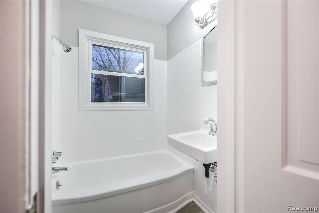 2726 FERNWOOD Avenue, Ann Arbor, MI 48104 — Photo 23