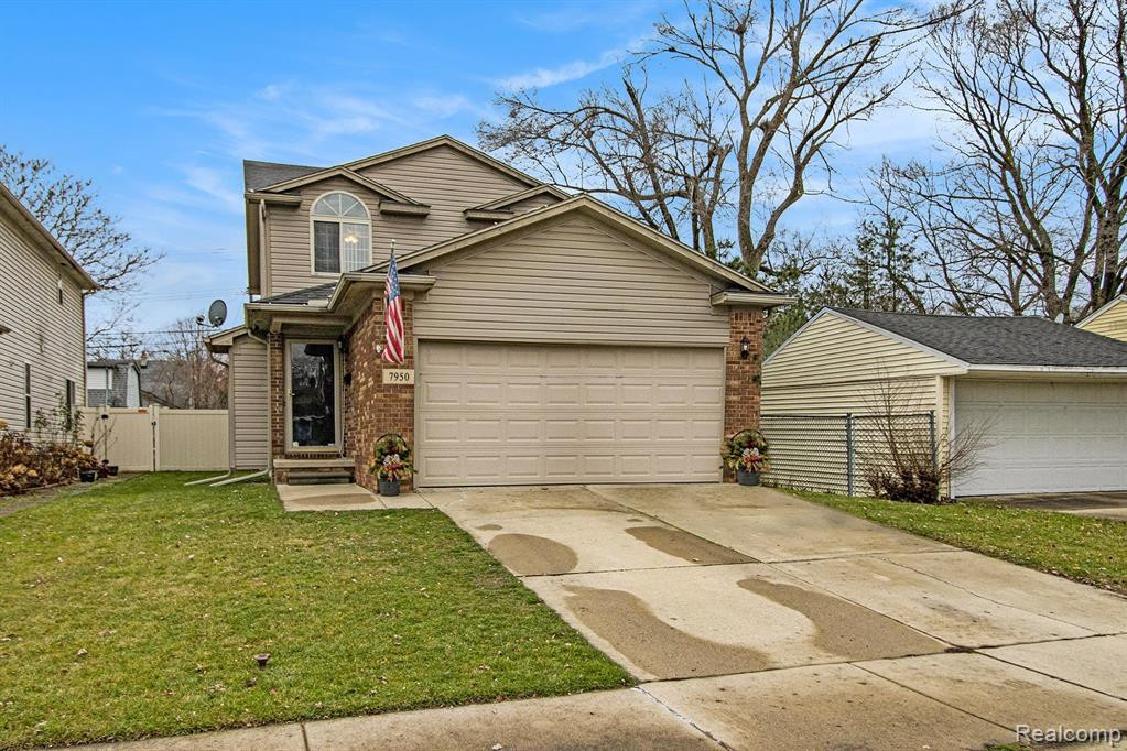 7950 SYRACUSE Street, Taylor, MI 48180 — front exterior