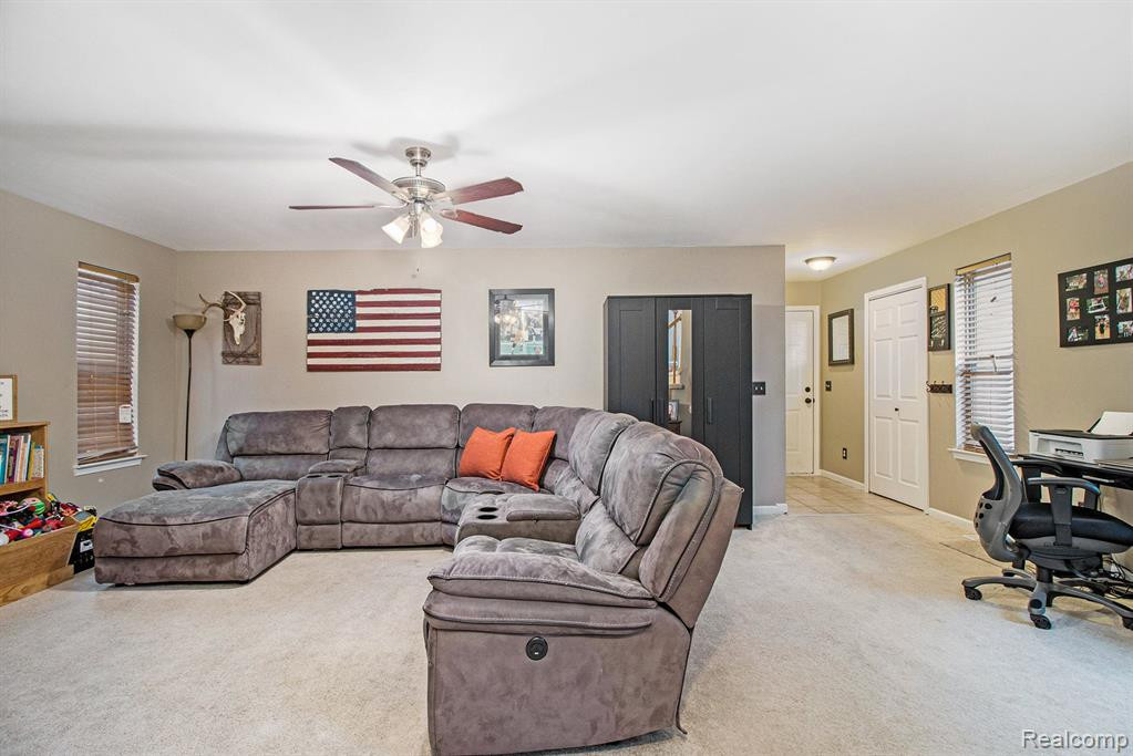 7950 SYRACUSE Street, Taylor, MI 48180 — Photo 4