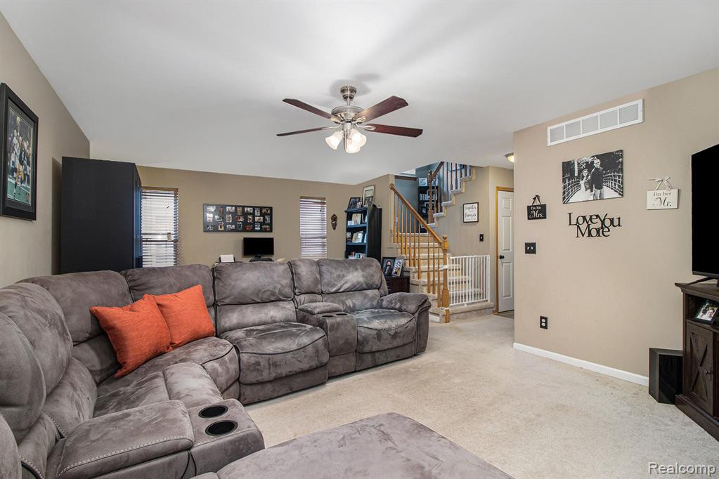 7950 SYRACUSE Street, Taylor, MI 48180 — Photo 5