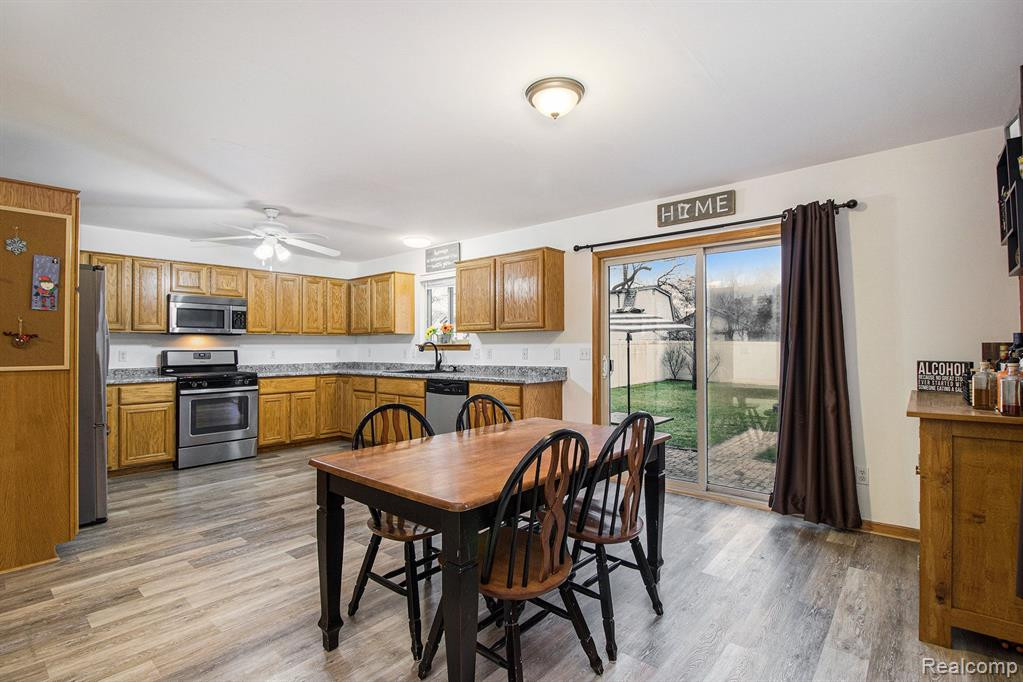 7950 SYRACUSE Street, Taylor, MI 48180 — Photo 10