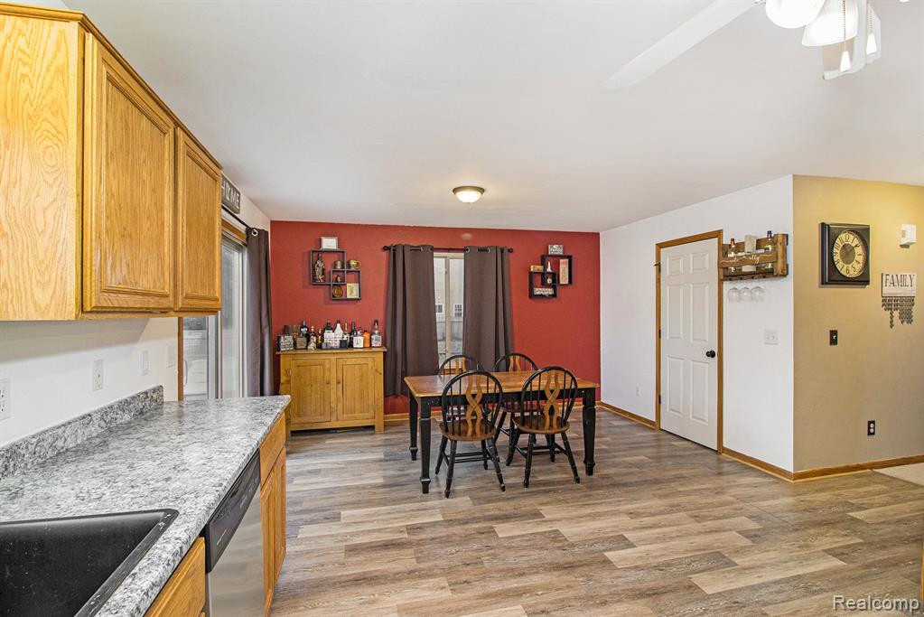 7950 SYRACUSE Street, Taylor, MI 48180 — Photo 12