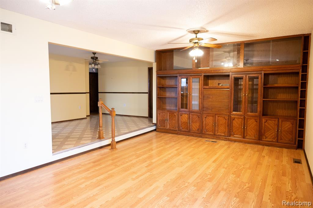 51714 9 MILE Road, Northville, MI 48167 — Photo 5