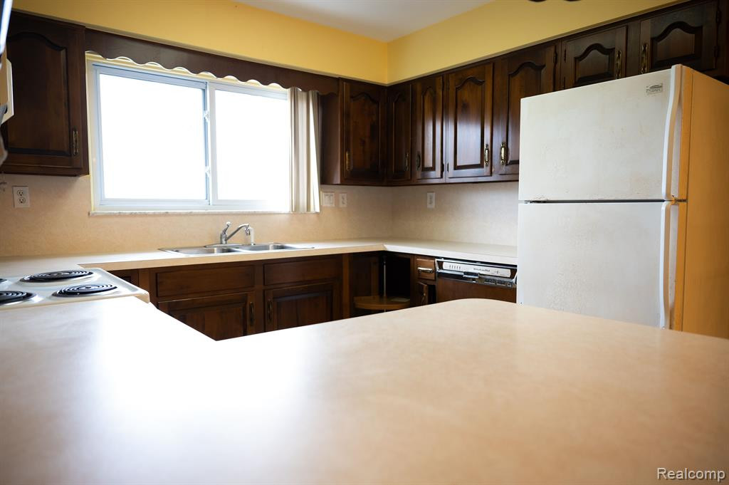 51714 9 MILE Road, Northville, MI 48167 — Photo 7