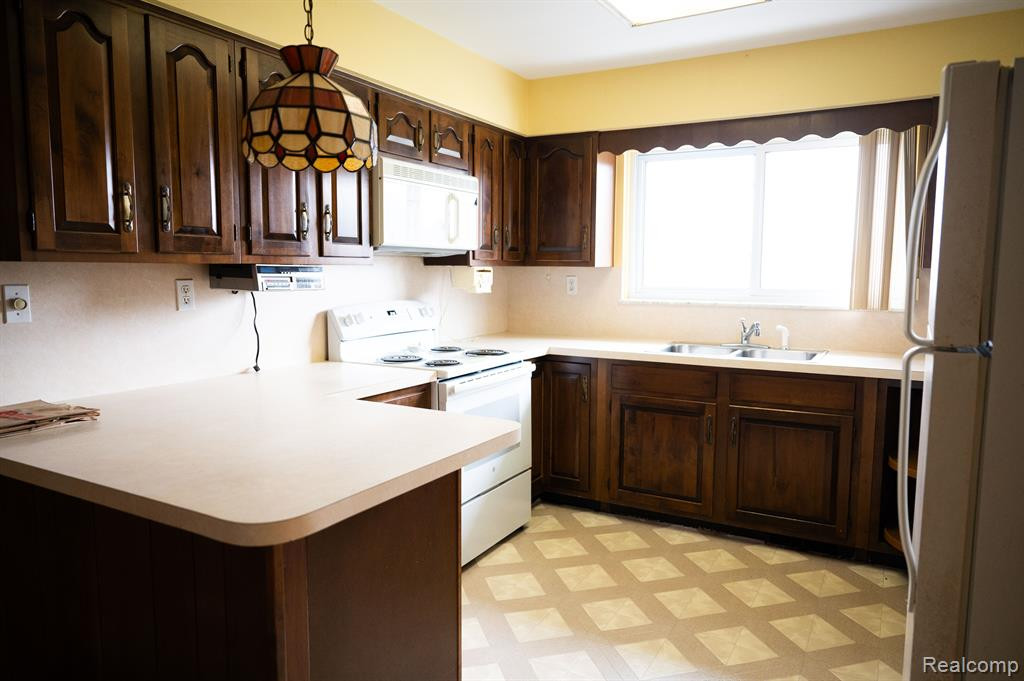 51714 9 MILE Road, Northville, MI 48167 — Photo 8