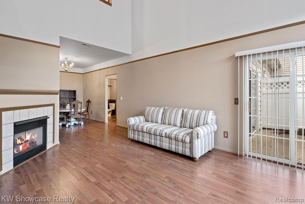 5104 ADDINGTON Drive, Commerce Twp, MI 48390 — Photo 12