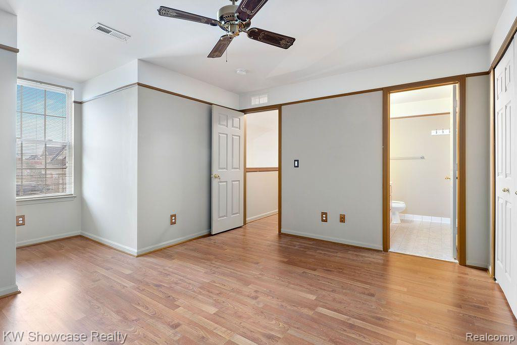 5104 ADDINGTON Drive, Commerce Twp, MI 48390 — Photo 23