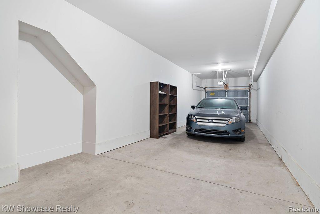 5104 ADDINGTON Drive, Commerce Twp, MI 48390 — Photo 28