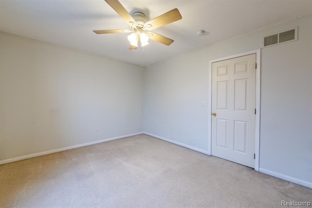 7238 SPY GLASS Lane, Ypsilanti, MI 48197 — Photo 22