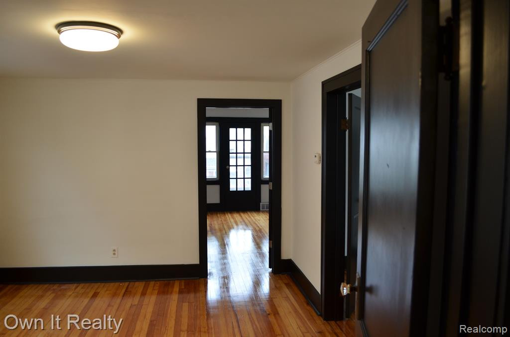 5504 JONATHON Street, Dearborn, MI 48126 — Photo 16