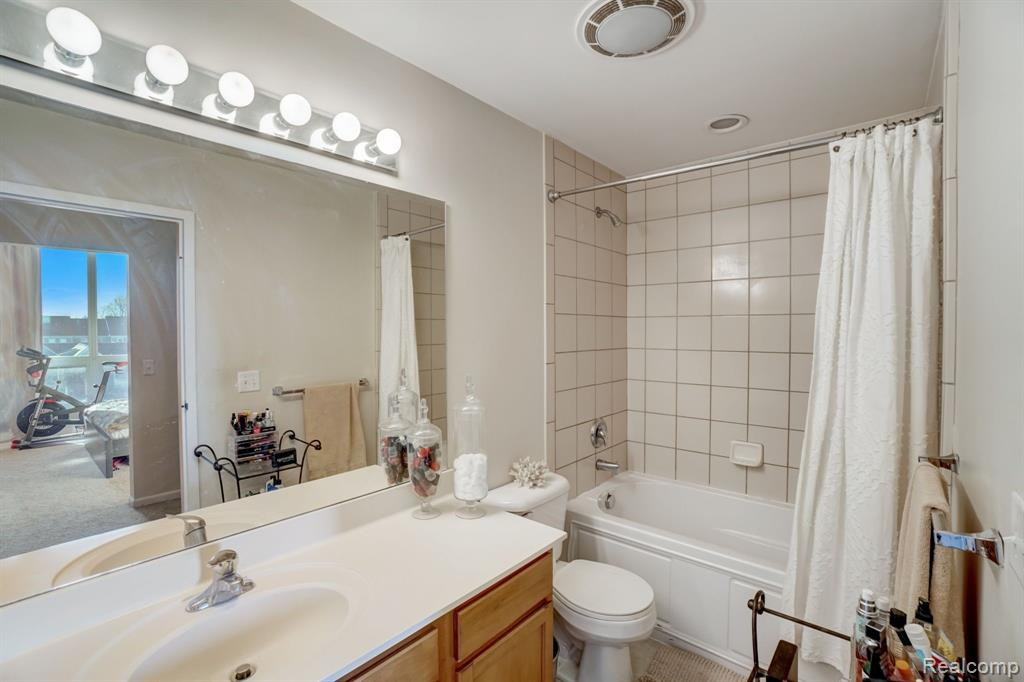 101 S UNION Street, 303, Plymouth, MI 48170 — Photo 16